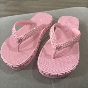 Used 4 times like new size 7 perfect condition